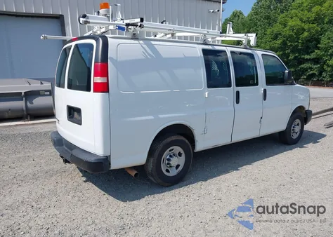 2014 Chevrolet Express 2500 Work Van z USA, uszkodzony, nr VIN 1GCWGFCAXE1205923